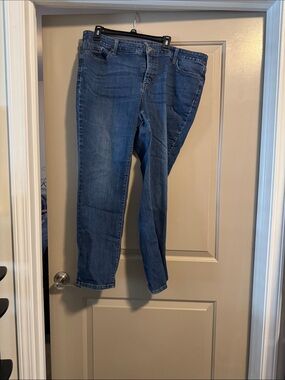 St. John's Bay Women's Medium Blue Skinny Jeans